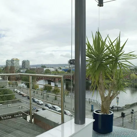 Holiday Inn Express - Glasgow - City Ctr Riverside By Ihg 