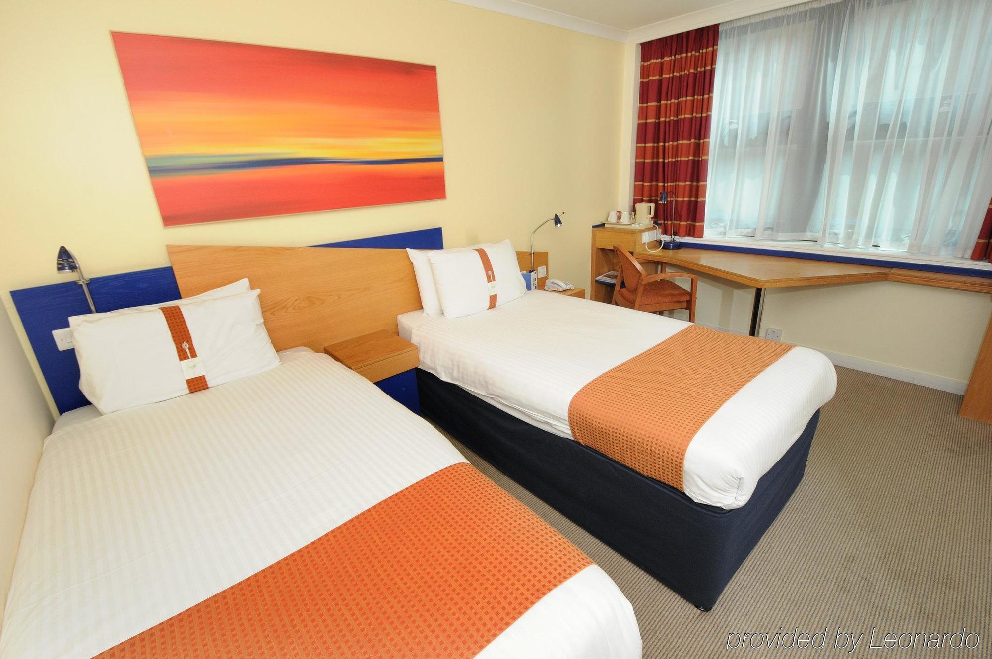 Express - - Ctr Riverside By Ihg Отель Глазго