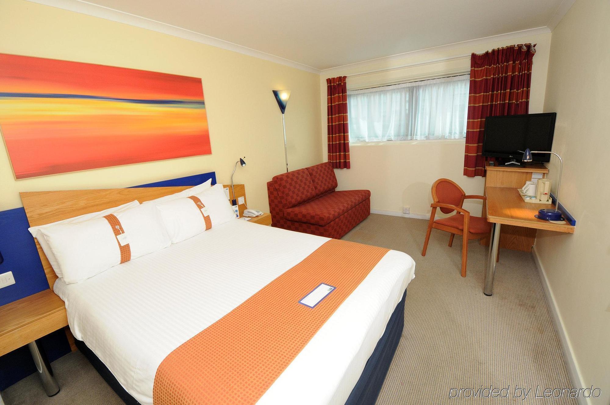 Express - - Ctr Riverside By Ihg Отель