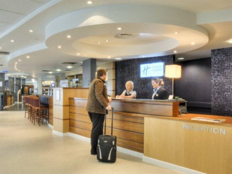 Отель Express - - Ctr Riverside By Ihg Глазго