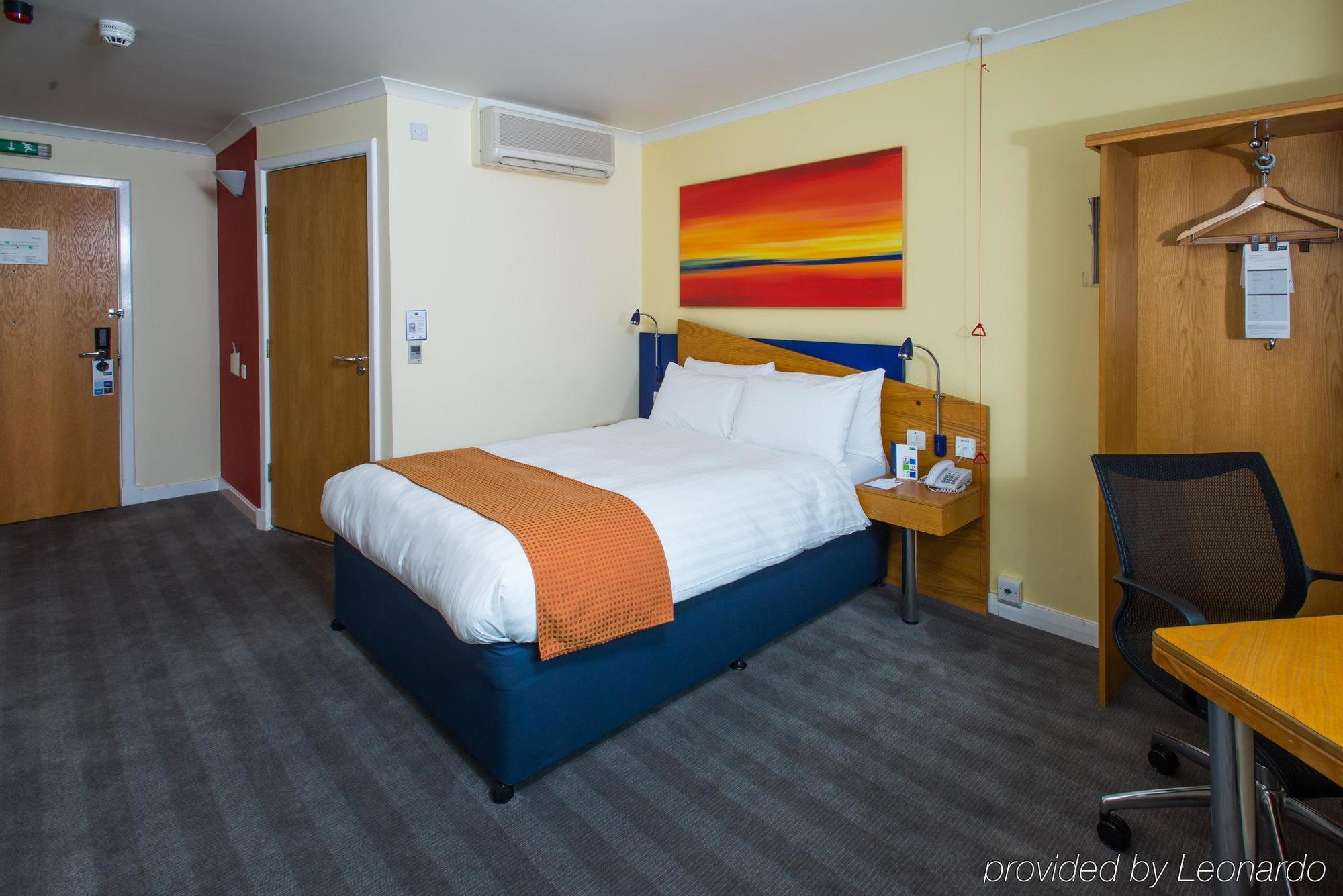 Express - - Ctr Riverside By Ihg Отель 3*