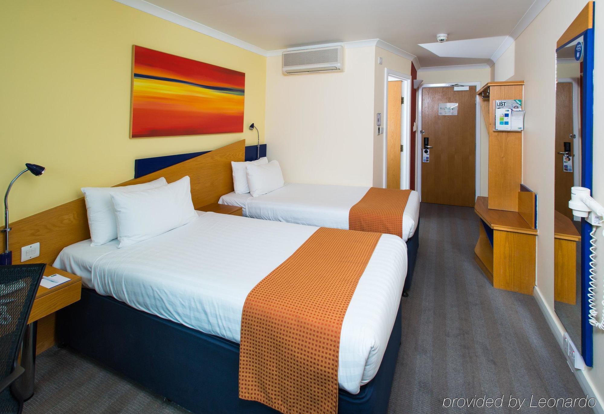 Отель Express - - Ctr Riverside By Ihg Глазго